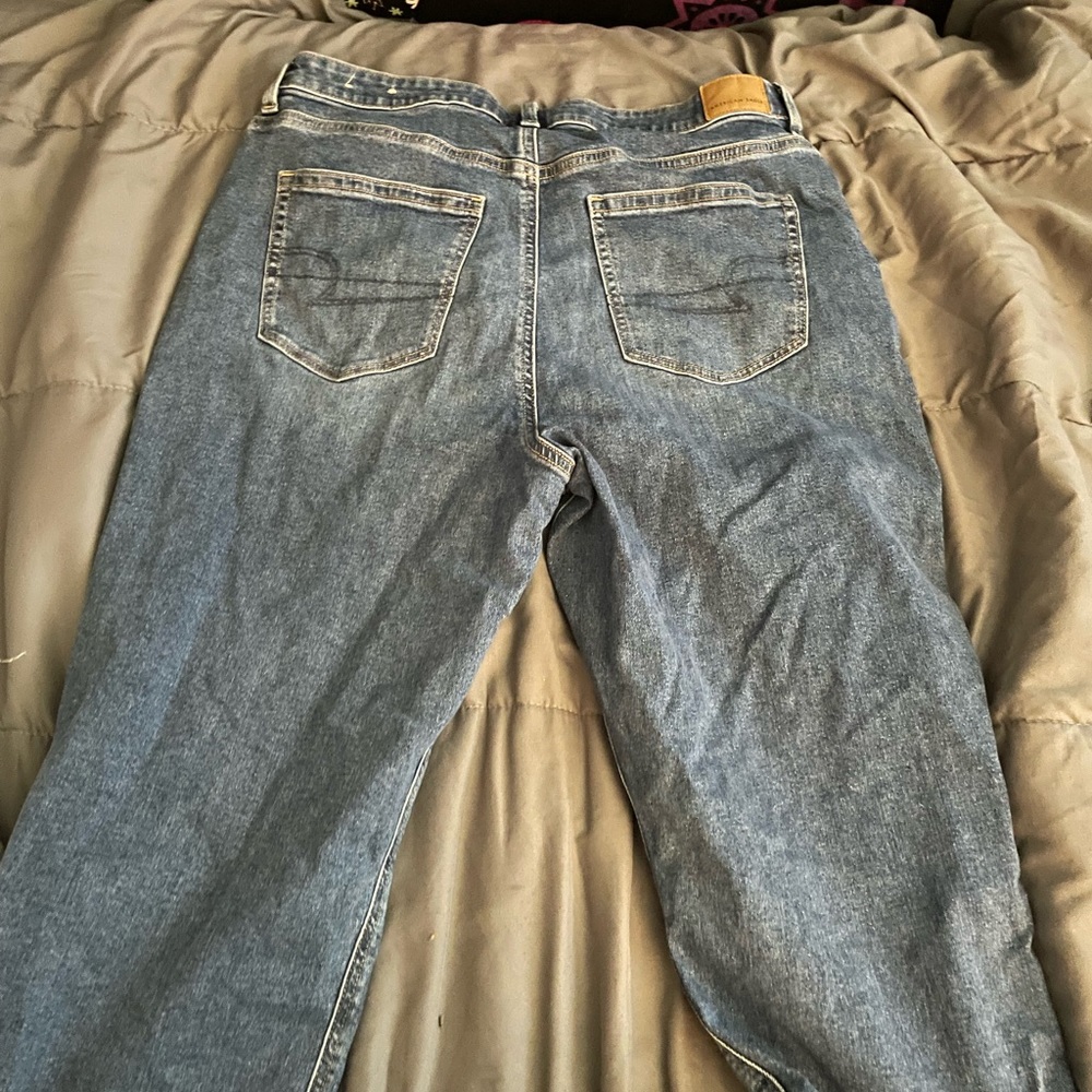 american eagle dark washed jeans